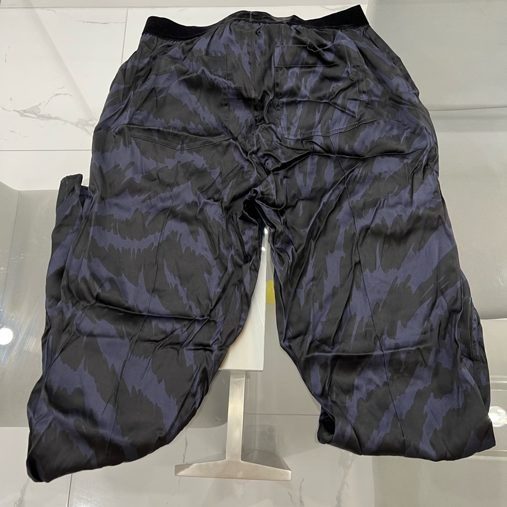 Tom ford ABSTRACT ZEBRA SILK PAJAMA PANTS - Picture 3 of 8